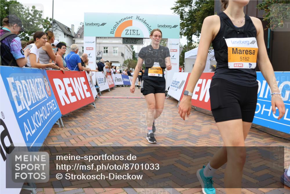 31.08.2025 - 21. Blankeneser Heldenlauf Strokosch-Dieckow http://msf.ph/oto/8701033 31.08.2025 12:48:53 Ziel 5182, 5183, 5097, 5046, 5552 meine-sportfotos.de