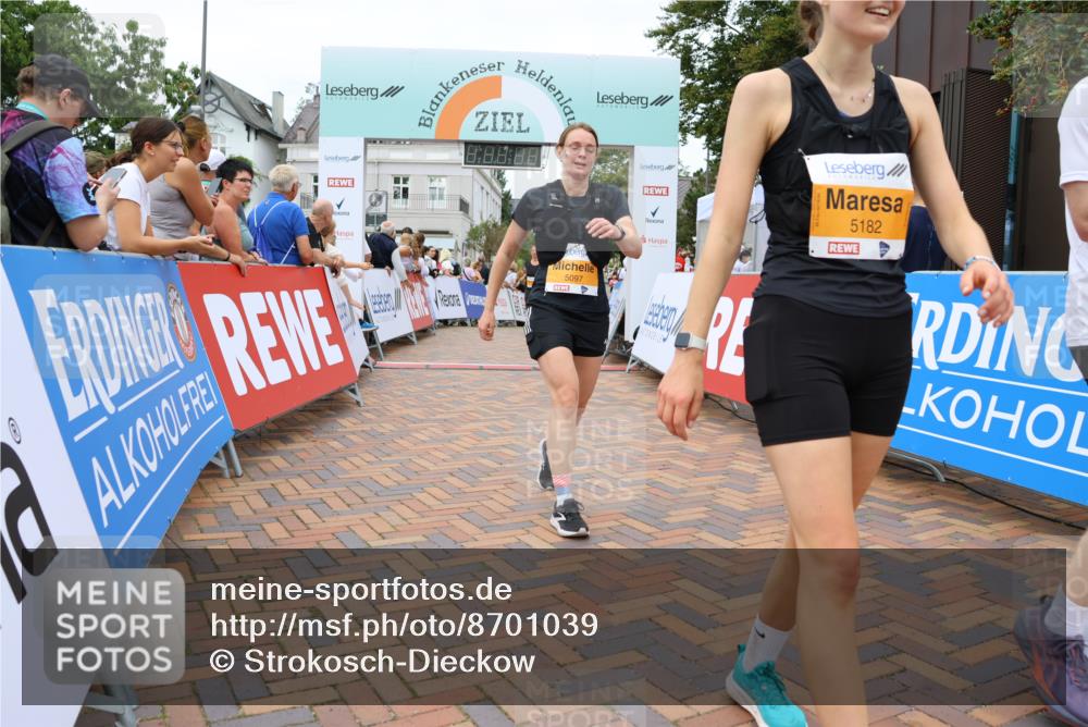 31.08.2025 - 21. Blankeneser Heldenlauf Strokosch-Dieckow http://msf.ph/oto/8701039 31.08.2025 12:48:53 Ziel 5182, 5183, 5097, 5046, 5552 meine-sportfotos.de