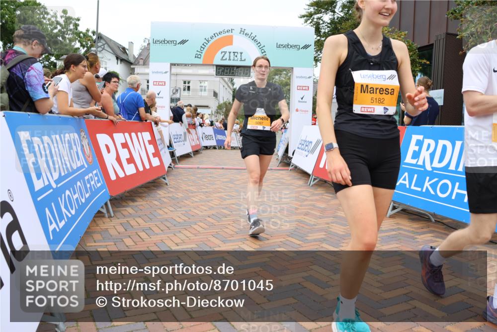 31.08.2025 - 21. Blankeneser Heldenlauf Strokosch-Dieckow http://msf.ph/oto/8701045 31.08.2025 12:48:52 Ziel 5182, 5183, 5097, 5046, 5552 meine-sportfotos.de
