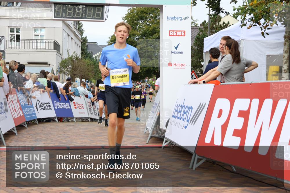 31.08.2025 - 21. Blankeneser Heldenlauf Strokosch-Dieckow http://msf.ph/oto/8701065 31.08.2025 10:31:01 Ziel 2594, 2376, 2209, 2136, 2600, 2206, 2018 meine-sportfotos.de