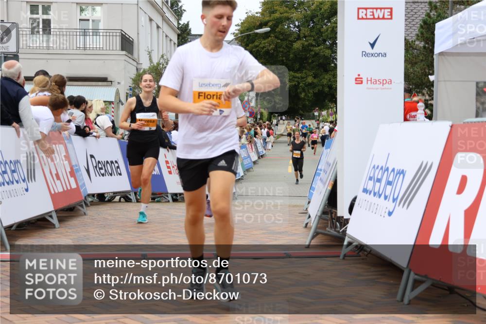 31.08.2025 - 21. Blankeneser Heldenlauf Strokosch-Dieckow http://msf.ph/oto/8701073 31.08.2025 12:48:46 Ziel 5074, 5182, 5183, 5097, 5789, 5417, 5552 meine-sportfotos.de