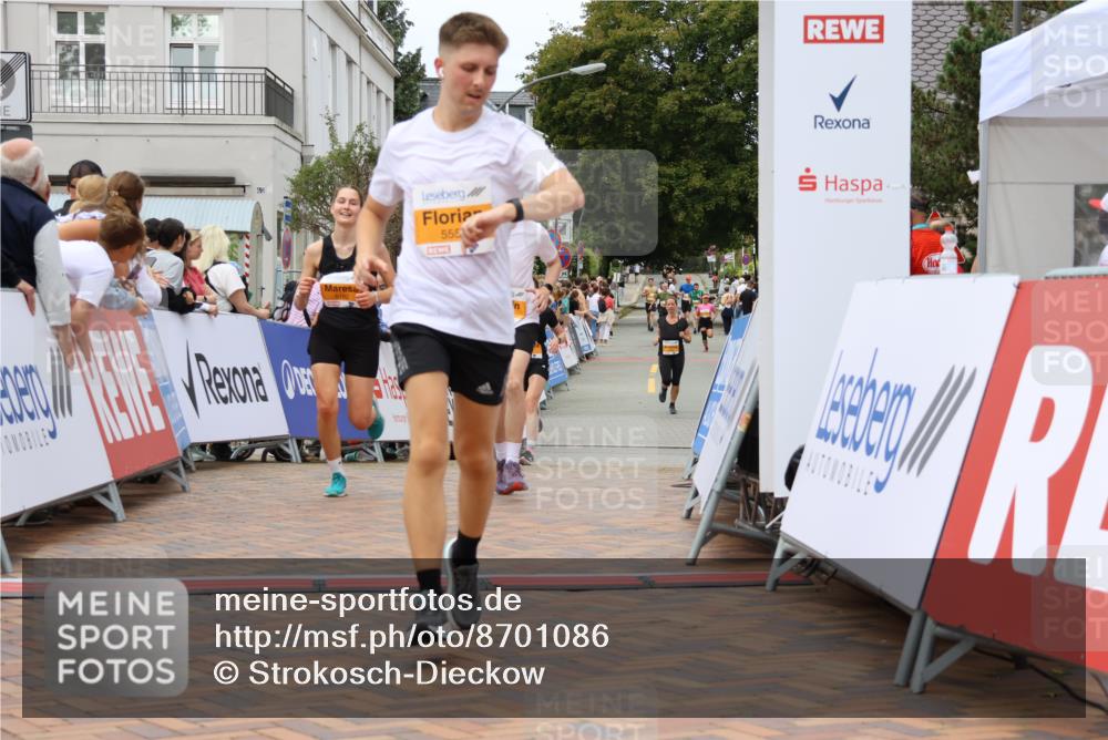 31.08.2025 - 21. Blankeneser Heldenlauf Strokosch-Dieckow http://msf.ph/oto/8701086 31.08.2025 12:48:46 Ziel 5074, 5182, 5183, 5097, 5789, 5417, 5552 meine-sportfotos.de