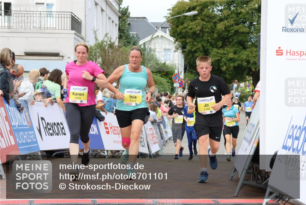 31.08.2025 - 21. Blankeneser Heldenlauf Strokosch-Dieckow http://msf.ph/oto/8701101 31.08.2025 10:30:51 Ziel 2179, 2594, 2376, 2279, 2168, 2600, 2206, 2309, 2310 meine-sportfotos.de