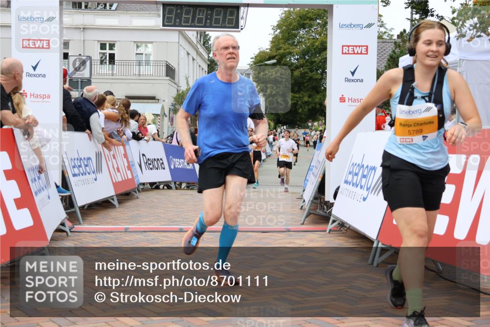 31.08.2025 - 21. Blankeneser Heldenlauf Strokosch-Dieckow http://msf.ph/oto/8701111 31.08.2025 12:48:43 Ziel 5074, 5789, 5417, 5552, 4318 meine-sportfotos.de