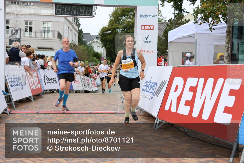 31.08.2025 - 21. Blankeneser Heldenlauf Strokosch-Dieckow http://msf.ph/oto/8701121 31.08.2025 12:48:42 Ziel 5074, 5789, 5417, 5552, 4318 meine-sportfotos.de