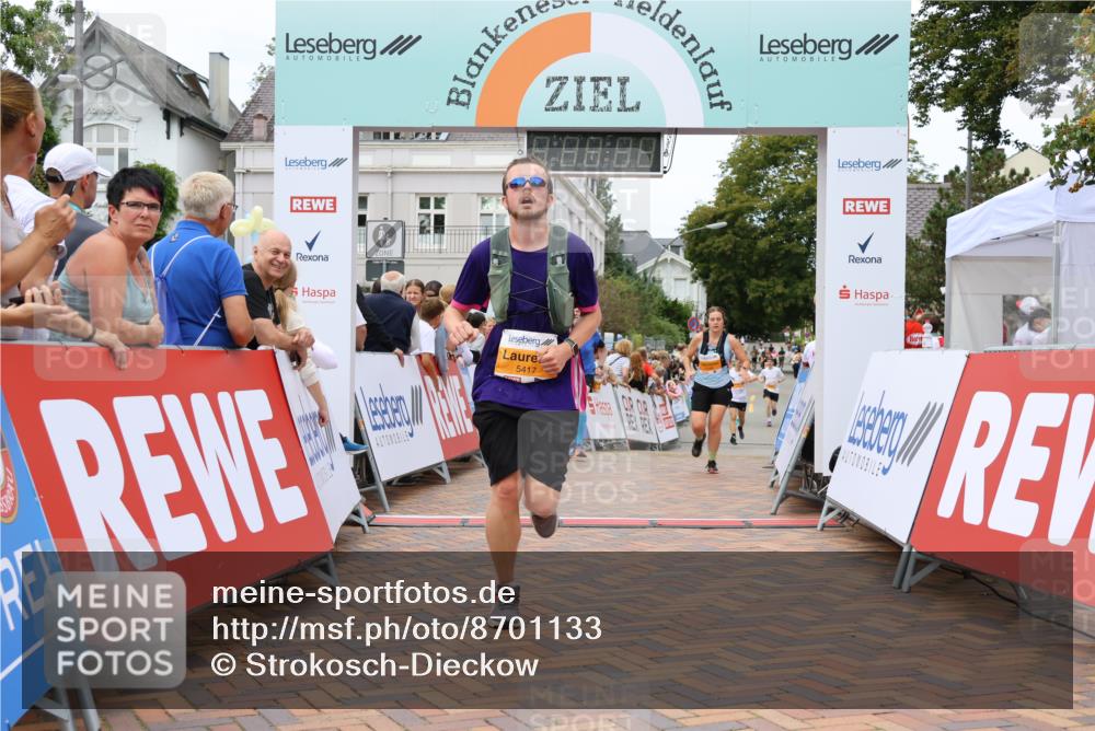31.08.2025 - 21. Blankeneser Heldenlauf Strokosch-Dieckow http://msf.ph/oto/8701133 31.08.2025 12:48:39 Ziel 5074, 5789, 5417, 4318 meine-sportfotos.de