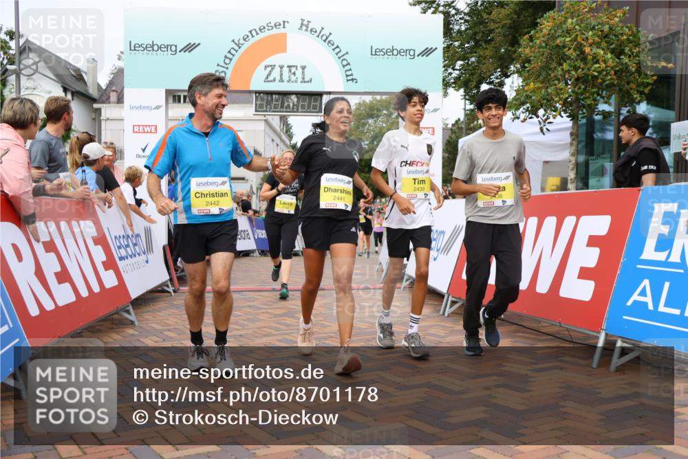 31.08.2025 - 21. Blankeneser Heldenlauf Strokosch-Dieckow http://msf.ph/oto/8701178 31.08.2025 10:34:48 Ziel 2524, 2244, 2021, 2214, 2215, 2655, 2298, 2488, 2438, 2439, 2349, 2441, 2442, 2350, 2048 meine-sportfotos.de