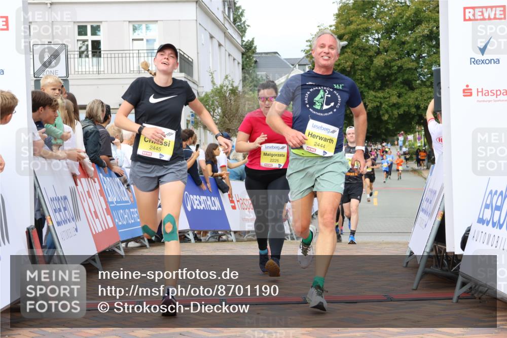 31.08.2025 - 21. Blankeneser Heldenlauf Strokosch-Dieckow http://msf.ph/oto/8701190 31.08.2025 10:30:15 Ziel 2445, 2444, 2616, 2253, 2226, 2588, 2731, 2543 meine-sportfotos.de