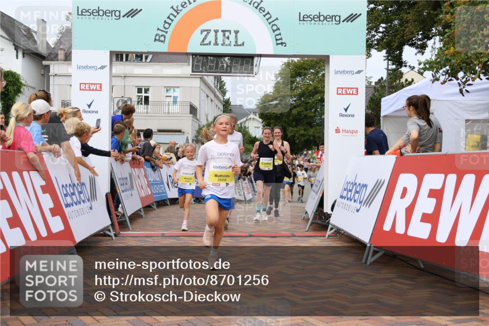 31.08.2025 - 21. Blankeneser Heldenlauf Strokosch-Dieckow http://msf.ph/oto/8701256 31.08.2025 10:34:39 Ziel 2110, 2021, 2424, 2668, 2669, 2667, 2298, 2349, 2350, 2090, 2083 meine-sportfotos.de