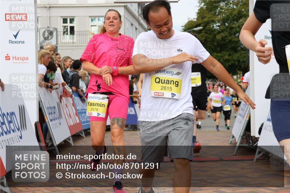 31.08.2025 - 21. Blankeneser Heldenlauf Strokosch-Dieckow http://msf.ph/oto/8701291 31.08.2025 10:29:38 Ziel 2491, 2683, 2578, 2614, 2615, 2426, 2684, 2538, 2558, 2277 meine-sportfotos.de