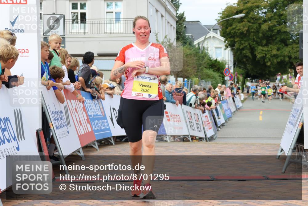 31.08.2025 - 21. Blankeneser Heldenlauf Strokosch-Dieckow http://msf.ph/oto/8701295 31.08.2025 10:34:13 Ziel 2724, 2630, 2171 meine-sportfotos.de