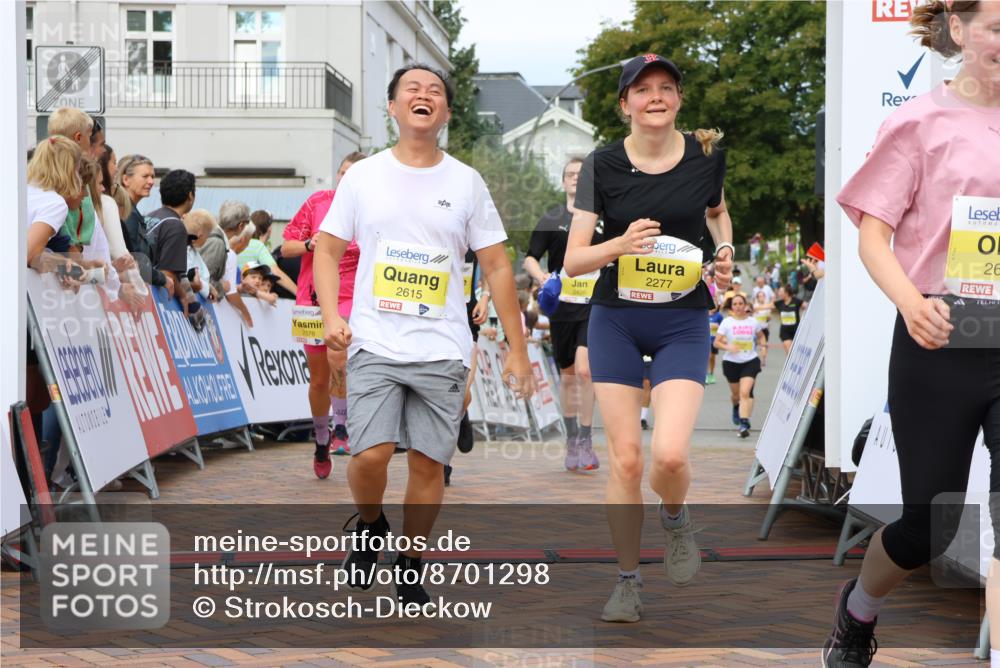 31.08.2025 - 21. Blankeneser Heldenlauf Strokosch-Dieckow http://msf.ph/oto/8701298 31.08.2025 10:29:37 Ziel 2491, 2578, 2614, 2615, 2426, 2684, 2538, 2558, 2277 meine-sportfotos.de