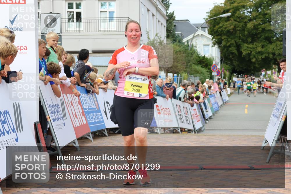 31.08.2025 - 21. Blankeneser Heldenlauf Strokosch-Dieckow http://msf.ph/oto/8701299 31.08.2025 10:34:13 Ziel 2724, 2630, 2171 meine-sportfotos.de