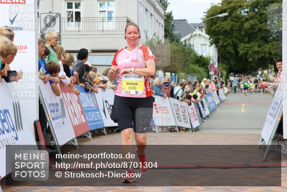 31.08.2025 - 21. Blankeneser Heldenlauf Strokosch-Dieckow http://msf.ph/oto/8701304 31.08.2025 10:34:12 Ziel 2724, 2630, 2171 meine-sportfotos.de