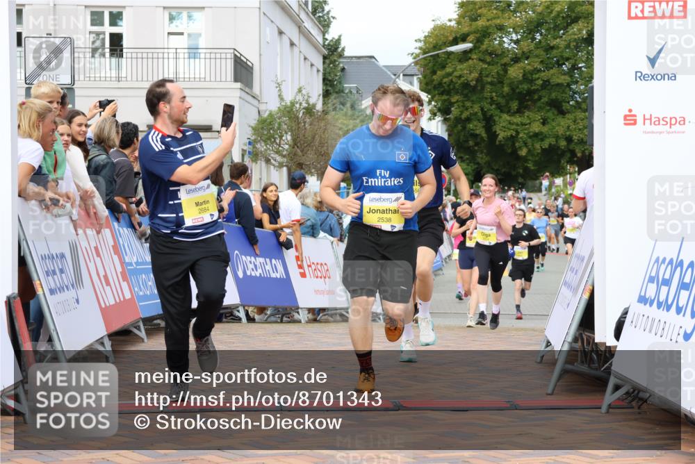 31.08.2025 - 21. Blankeneser Heldenlauf Strokosch-Dieckow http://msf.ph/oto/8701343 31.08.2025 10:29:32 Ziel 2614, 2615, 2684, 2538, 2558, 2277 meine-sportfotos.de