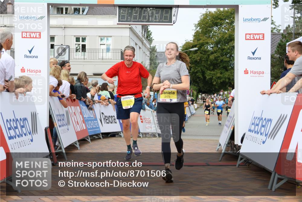 31.08.2025 - 21. Blankeneser Heldenlauf Strokosch-Dieckow http://msf.ph/oto/8701506 31.08.2025 10:28:33 Ziel 2249, 2173, 2727, 2351 meine-sportfotos.de