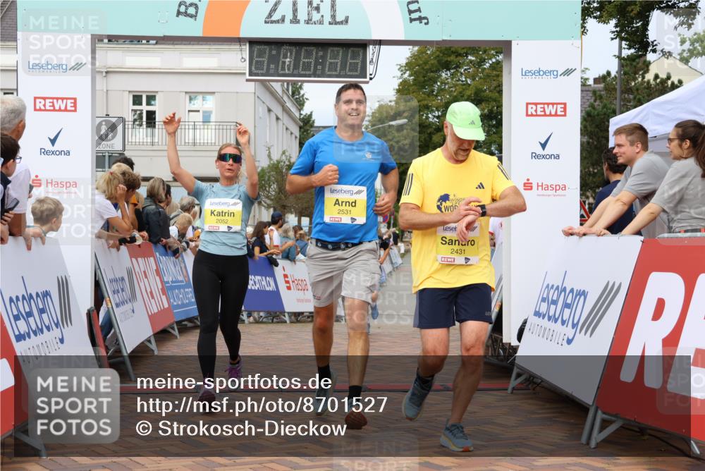 31.08.2025 - 21. Blankeneser Heldenlauf Strokosch-Dieckow http://msf.ph/oto/8701527 31.08.2025 10:28:23 Ziel 2249, 2140, 2133, 2625, 2431, 2088, 2052, 2531 meine-sportfotos.de