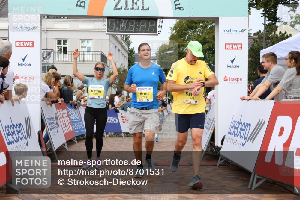 31.08.2025 - 21. Blankeneser Heldenlauf Strokosch-Dieckow http://msf.ph/oto/8701531 31.08.2025 10:28:23 Ziel 2249, 2140, 2133, 2625, 2431, 2088, 2052, 2531 meine-sportfotos.de