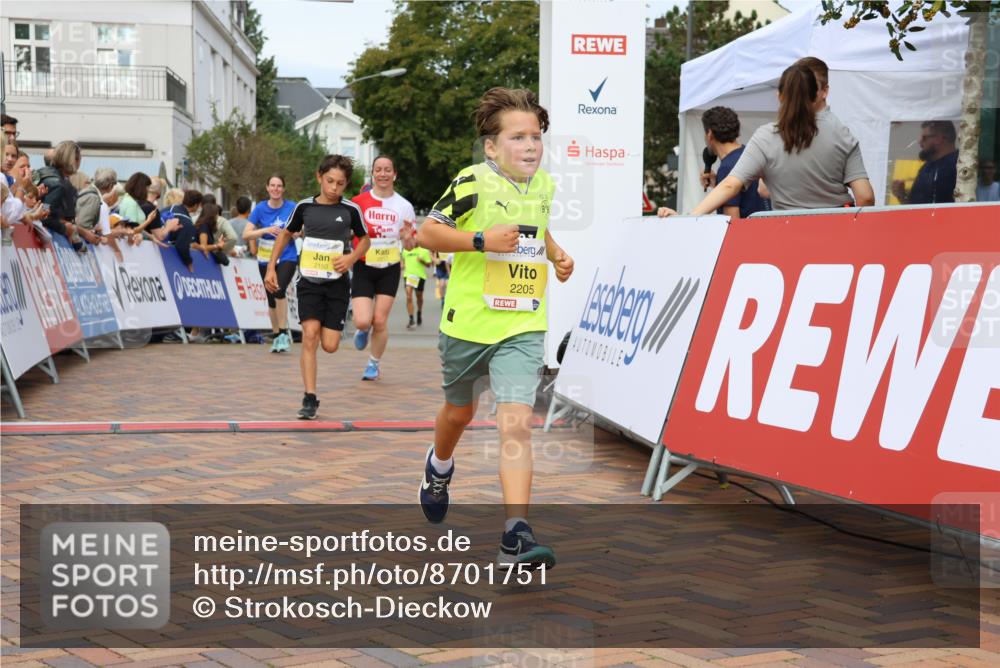 31.08.2025 - 21. Blankeneser Heldenlauf Strokosch-Dieckow http://msf.ph/oto/8701751 31.08.2025 10:27:10 Ziel 1101, 2150, 2205, 2521, 2517, 2413 meine-sportfotos.de