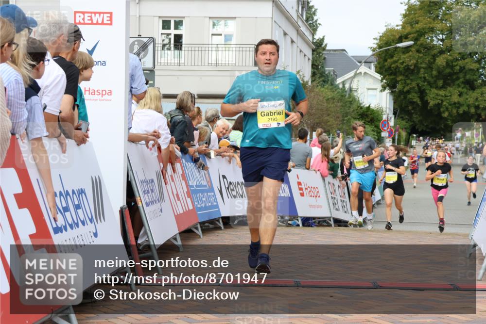 31.08.2025 - 21. Blankeneser Heldenlauf Strokosch-Dieckow http://msf.ph/oto/8701947 31.08.2025 10:26:01 Ziel 2736, 2777, 2342, 2193, 2070, 2241, 2243, 2119, 2118 meine-sportfotos.de