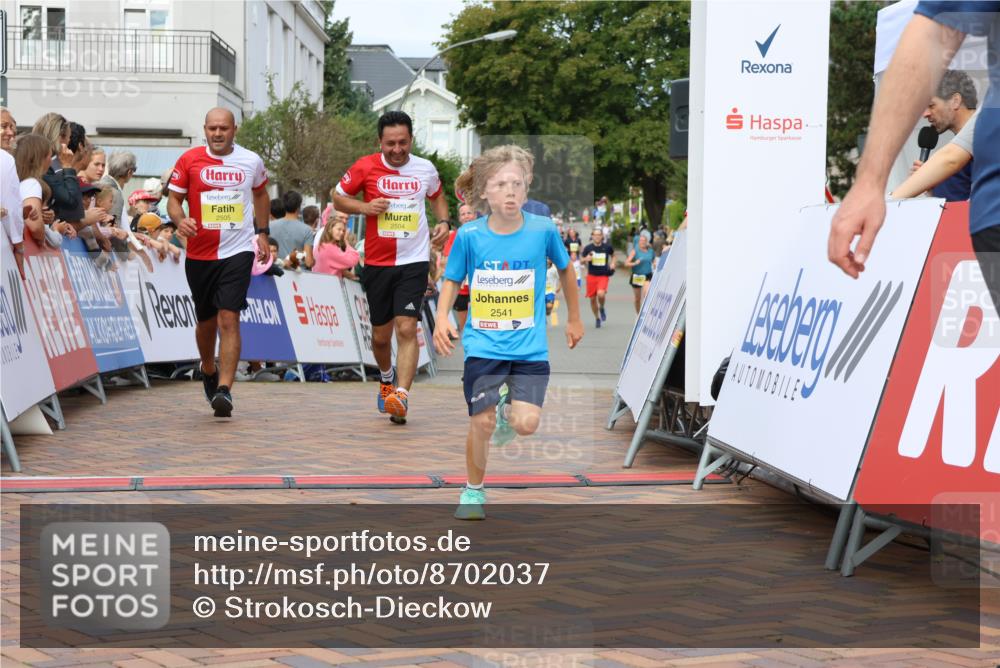 31.08.2025 - 21. Blankeneser Heldenlauf Strokosch-Dieckow http://msf.ph/oto/8702037 31.08.2025 10:25:25 Ziel 2541, 2636, 2367, 2505, 2504 meine-sportfotos.de