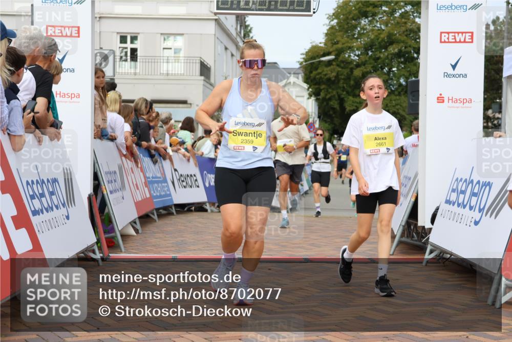 31.08.2025 - 21. Blankeneser Heldenlauf Strokosch-Dieckow http://msf.ph/oto/8702077 31.08.2025 10:25:11 Ziel 2641, 2357, 2183, 2717, 2285, 2286, 2331, 2053, 2359, 2661 meine-sportfotos.de
