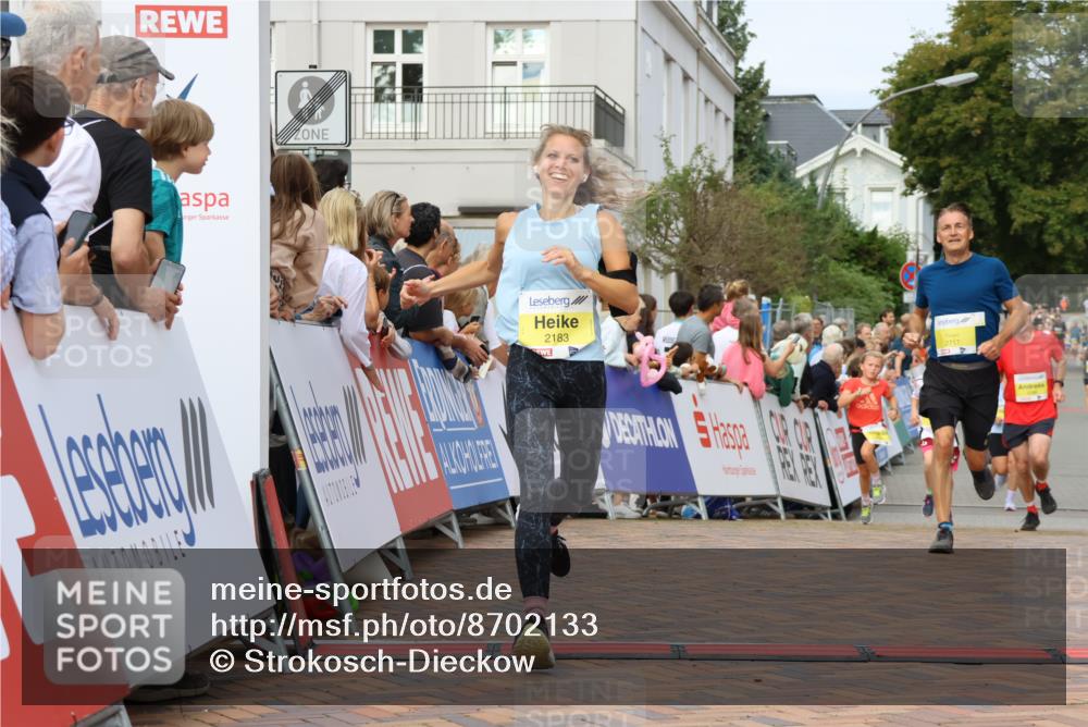 31.08.2025 - 21. Blankeneser Heldenlauf Strokosch-Dieckow http://msf.ph/oto/8702133 31.08.2025 10:25:03 Ziel 2398, 2183, 2384, 2496, 2717, 2285, 2286, 2331 meine-sportfotos.de