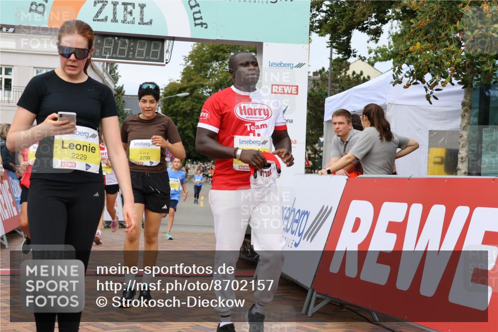 31.08.2025 - 21. Blankeneser Heldenlauf Strokosch-Dieckow http://msf.ph/oto/8702157 31.08.2025 10:30:25 Ziel 2616, 2229, 2730, 2682, 2588, 2731, 2503, 2502, 2712 meine-sportfotos.de