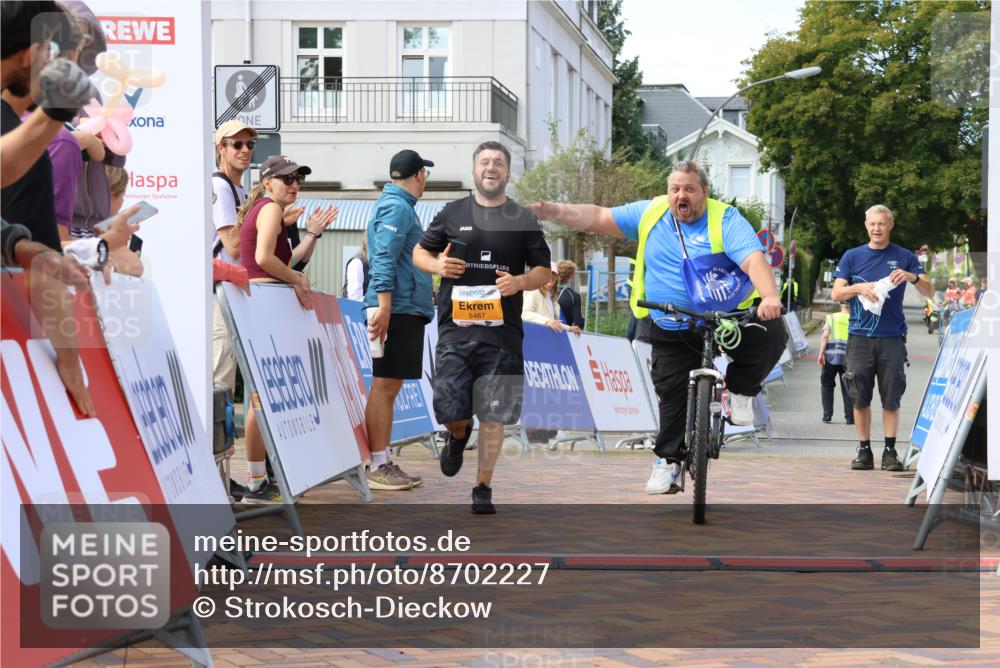 31.08.2025 - 21. Blankeneser Heldenlauf Strokosch-Dieckow http://msf.ph/oto/8702227 31.08.2025 13:41:34 Ziel 5467 meine-sportfotos.de