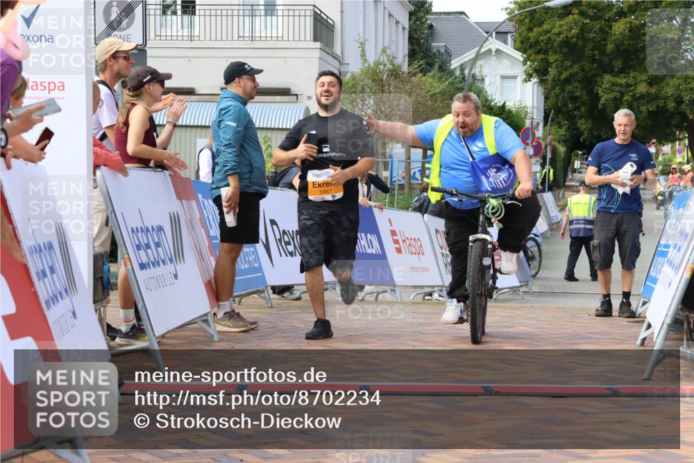 31.08.2025 - 21. Blankeneser Heldenlauf Strokosch-Dieckow http://msf.ph/oto/8702234 31.08.2025 13:41:34 Ziel 5467 meine-sportfotos.de