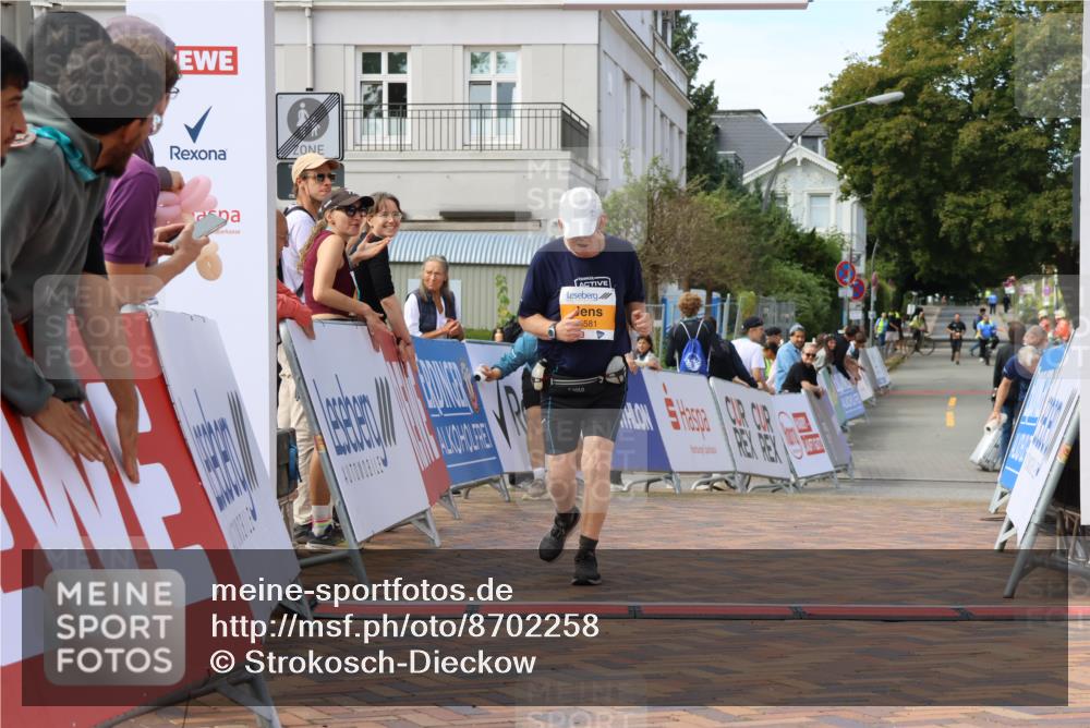 31.08.2025 - 21. Blankeneser Heldenlauf Strokosch-Dieckow http://msf.ph/oto/8702258 31.08.2025 13:41:07 Ziel 5581 meine-sportfotos.de