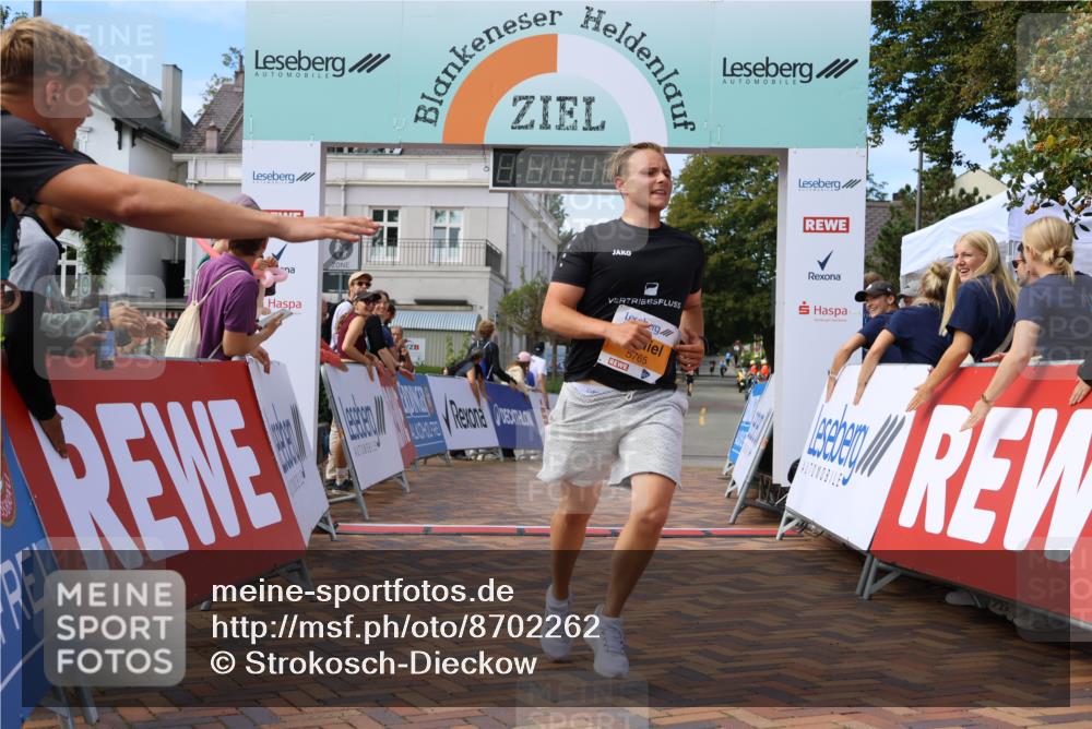 31.08.2025 - 21. Blankeneser Heldenlauf Strokosch-Dieckow http://msf.ph/oto/8702262 31.08.2025 13:40:44 Ziel 5765 meine-sportfotos.de
