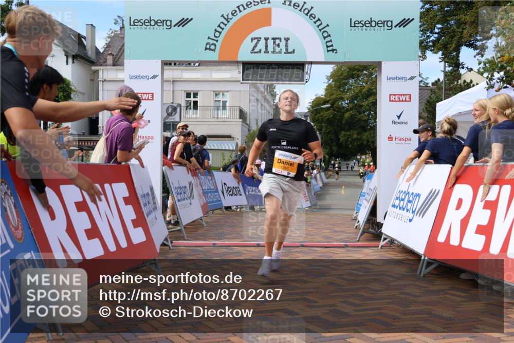 31.08.2025 - 21. Blankeneser Heldenlauf Strokosch-Dieckow http://msf.ph/oto/8702267 31.08.2025 13:40:43 Ziel 5765 meine-sportfotos.de