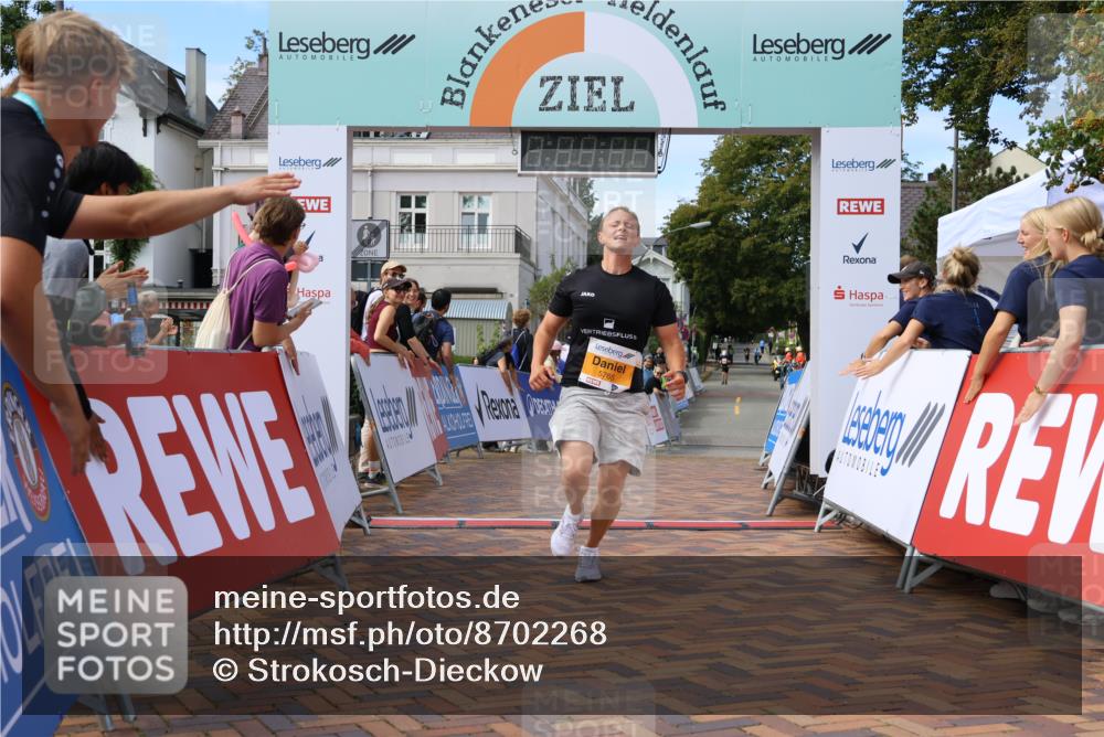 31.08.2025 - 21. Blankeneser Heldenlauf Strokosch-Dieckow http://msf.ph/oto/8702268 31.08.2025 13:40:43 Ziel 5765 meine-sportfotos.de