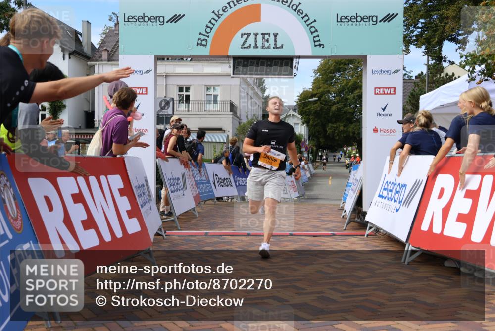 31.08.2025 - 21. Blankeneser Heldenlauf Strokosch-Dieckow http://msf.ph/oto/8702270 31.08.2025 13:40:43 Ziel 5765 meine-sportfotos.de