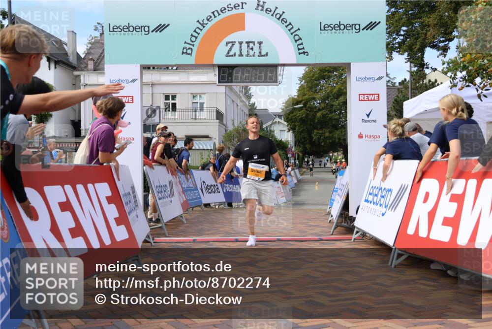 31.08.2025 - 21. Blankeneser Heldenlauf Strokosch-Dieckow http://msf.ph/oto/8702274 31.08.2025 13:40:43 Ziel 5765 meine-sportfotos.de