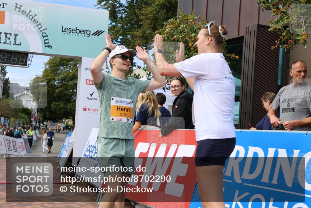 31.08.2025 - 21. Blankeneser Heldenlauf Strokosch-Dieckow http://msf.ph/oto/8702290 31.08.2025 13:39:30 Ziel 5198 meine-sportfotos.de