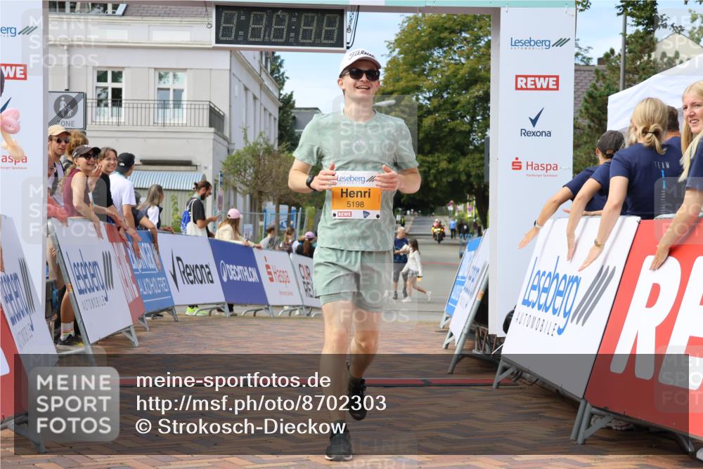 31.08.2025 - 21. Blankeneser Heldenlauf Strokosch-Dieckow http://msf.ph/oto/8702303 31.08.2025 13:39:29 Ziel 5198 meine-sportfotos.de