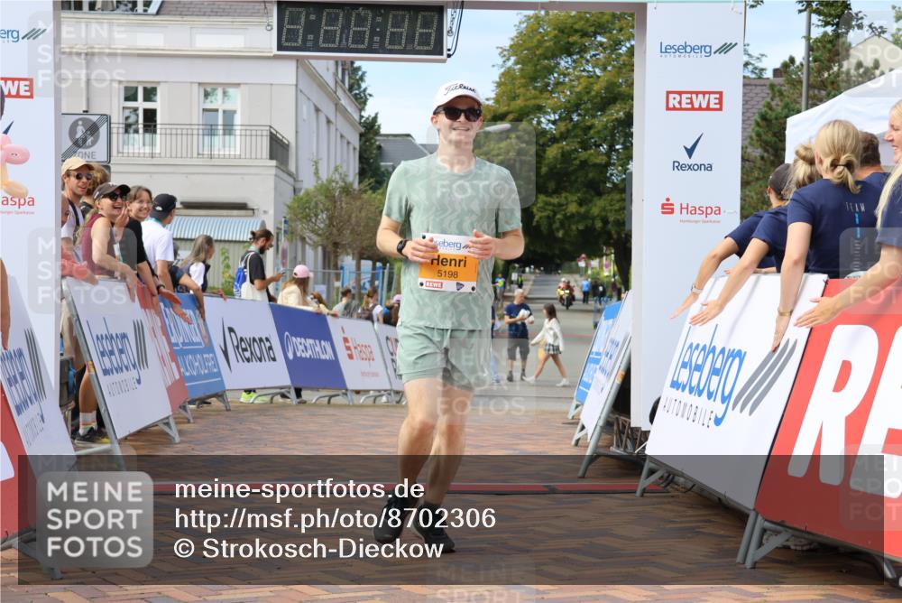 31.08.2025 - 21. Blankeneser Heldenlauf Strokosch-Dieckow http://msf.ph/oto/8702306 31.08.2025 13:39:29 Ziel 5198 meine-sportfotos.de