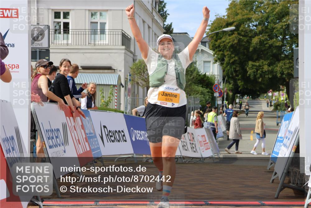 31.08.2025 - 21. Blankeneser Heldenlauf Strokosch-Dieckow http://msf.ph/oto/8702442 31.08.2025 13:35:32 Ziel 5176 meine-sportfotos.de