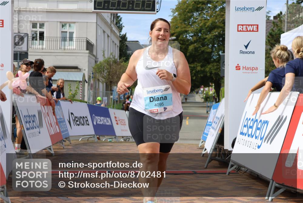 31.08.2025 - 21. Blankeneser Heldenlauf Strokosch-Dieckow http://msf.ph/oto/8702481 31.08.2025 13:34:43 Ziel 4399, 4095 meine-sportfotos.de
