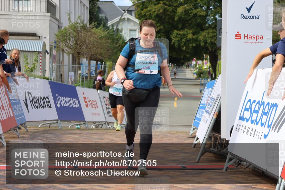 31.08.2025 - 21. Blankeneser Heldenlauf Strokosch-Dieckow http://msf.ph/oto/8702505 31.08.2025 13:34:37 Ziel 4399, 4095 meine-sportfotos.de