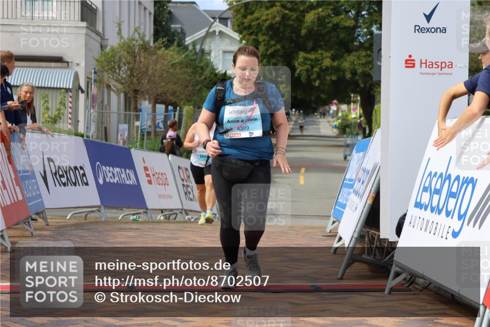 31.08.2025 - 21. Blankeneser Heldenlauf Strokosch-Dieckow http://msf.ph/oto/8702507 31.08.2025 13:34:37 Ziel 4399, 4095 meine-sportfotos.de