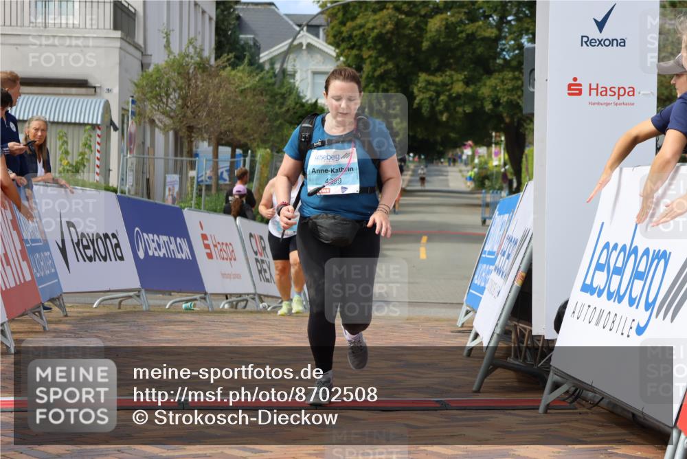 31.08.2025 - 21. Blankeneser Heldenlauf Strokosch-Dieckow http://msf.ph/oto/8702508 31.08.2025 13:34:37 Ziel 4399, 4095 meine-sportfotos.de