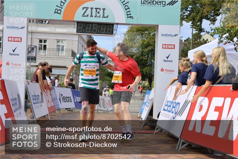 31.08.2025 - 21. Blankeneser Heldenlauf Strokosch-Dieckow http://msf.ph/oto/8702542 31.08.2025 13:32:51 Ziel 5259, 5260 meine-sportfotos.de