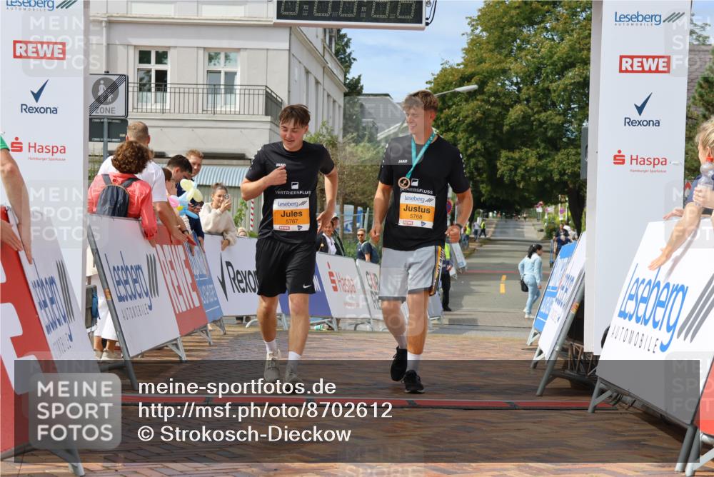 31.08.2025 - 21. Blankeneser Heldenlauf Strokosch-Dieckow http://msf.ph/oto/8702612 31.08.2025 13:27:44 Ziel 5767 meine-sportfotos.de