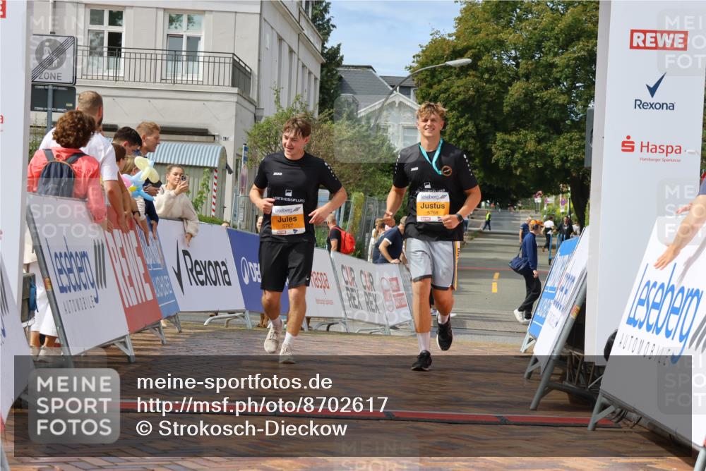 31.08.2025 - 21. Blankeneser Heldenlauf Strokosch-Dieckow http://msf.ph/oto/8702617 31.08.2025 13:27:43 Ziel 5767 meine-sportfotos.de