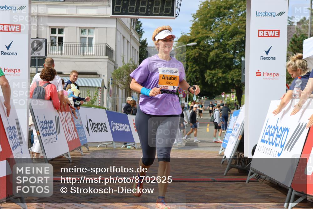 31.08.2025 - 21. Blankeneser Heldenlauf Strokosch-Dieckow http://msf.ph/oto/8702625 31.08.2025 13:27:17 Ziel 5057 meine-sportfotos.de