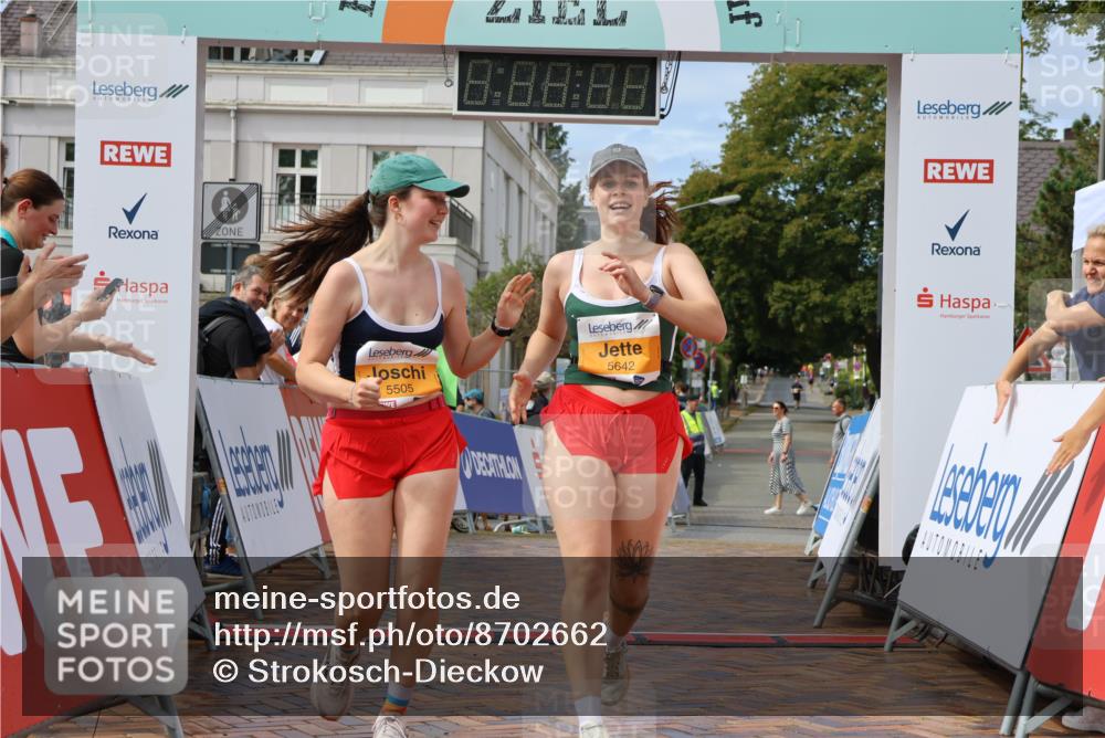 31.08.2025 - 21. Blankeneser Heldenlauf Strokosch-Dieckow http://msf.ph/oto/8702662 31.08.2025 13:25:19 Ziel 5642, 5505 meine-sportfotos.de