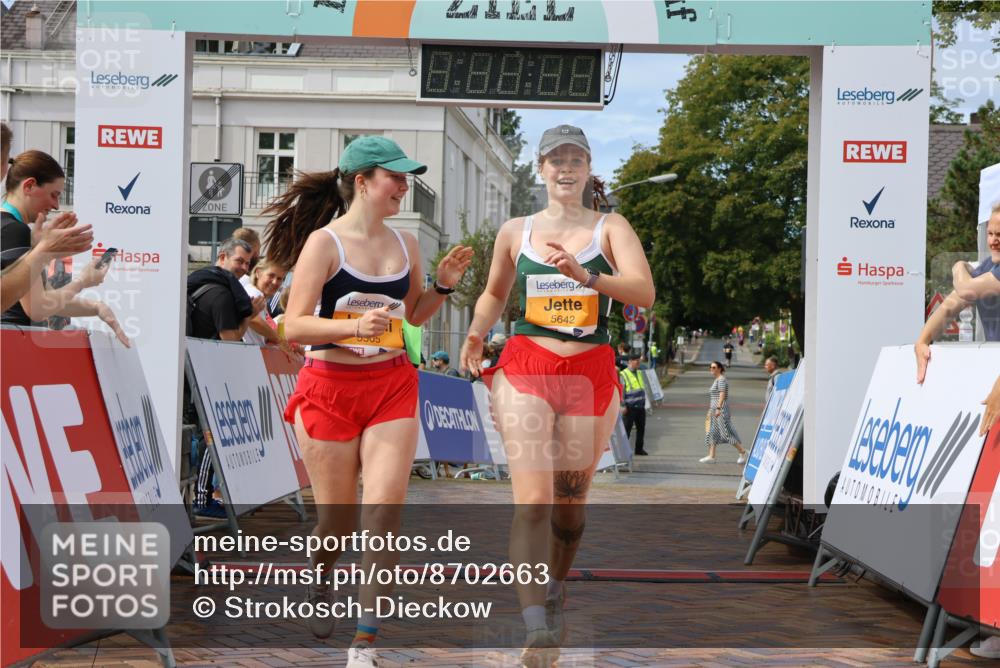 31.08.2025 - 21. Blankeneser Heldenlauf Strokosch-Dieckow http://msf.ph/oto/8702663 31.08.2025 13:25:19 Ziel 5642, 5505 meine-sportfotos.de